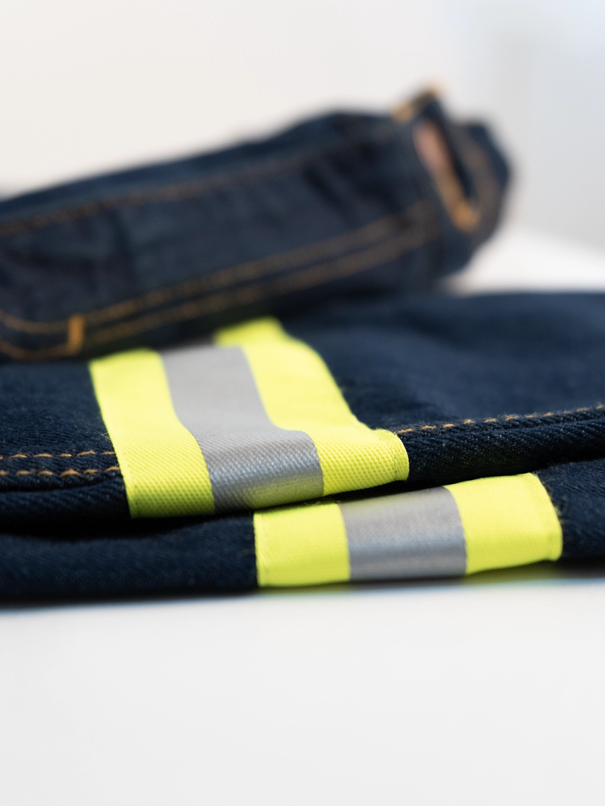 Pantalón de Mezclilla Con Reflejante (14oz)